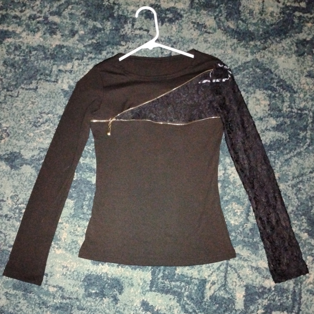 Black Zipper-Lined Lace Long Sleeve
